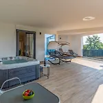 Semesterbostad Beautiful In With Kitchen