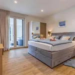 Beautiful In With Kitchen *