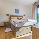Semesterbostad Beautiful In With Kitchen *