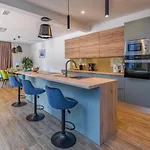 Semesterbostad Beautiful In With Kitchen Poreč