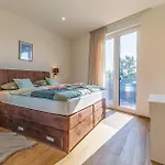 Beautiful In With Kitchen *