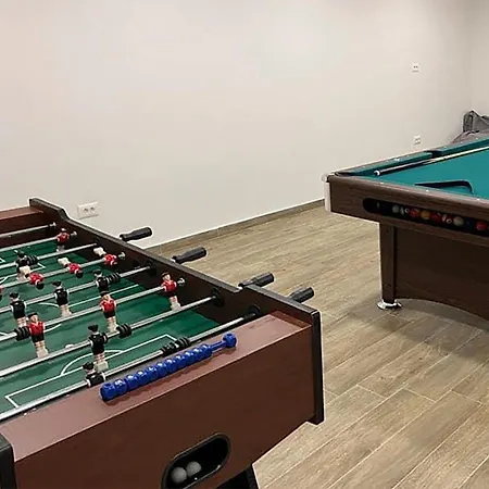 Beautiful In With Kitchen Holiday home