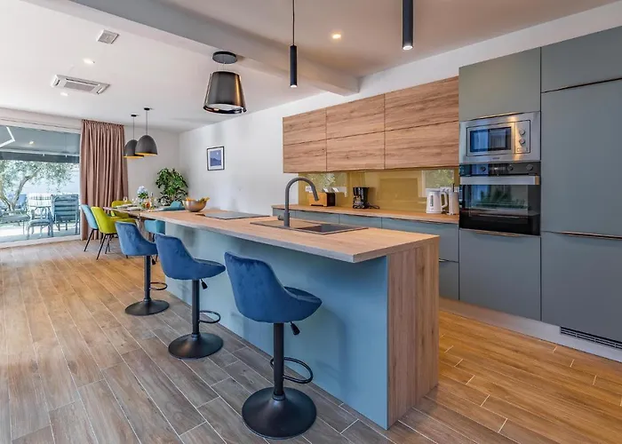 Σπίτι διακοπών Beautiful In With Kitchen Πόρετς