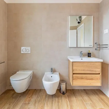 Beautiful In With Kitchen *