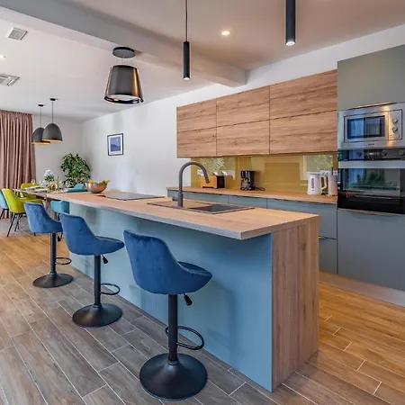 Holiday home Beautiful In With Kitchen Porec