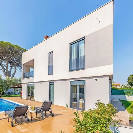 Beautiful In With Kitchen Tatil Evi Poreč