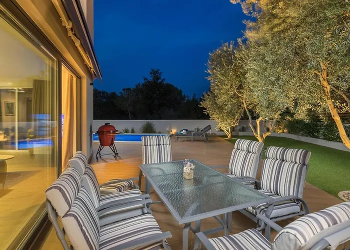 Beautiful In With Kitchen Tatil Evi