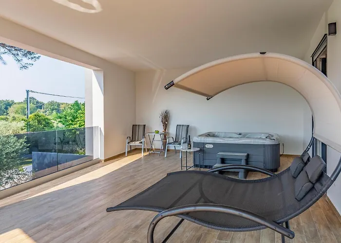 Beautiful In With Kitchen Tatil Evi