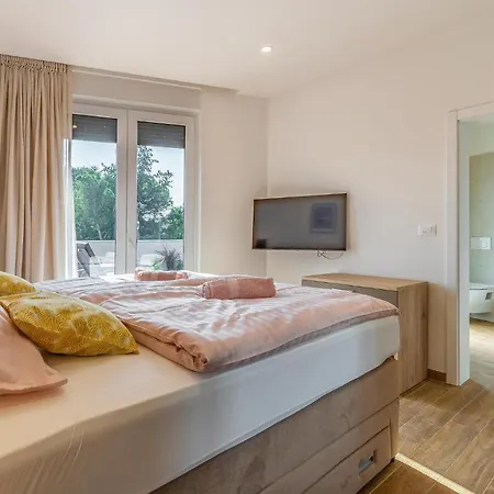 Beautiful In With Kitchen 度假居 *