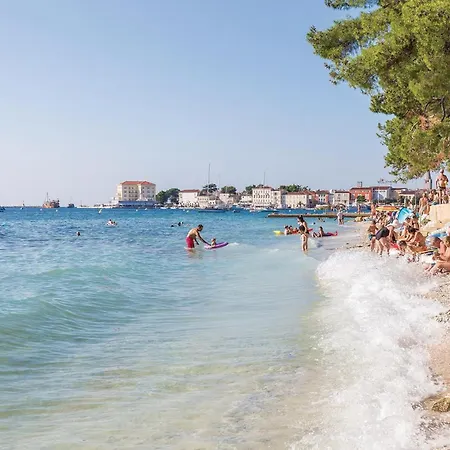 Beautiful In With Kitchen 度假居