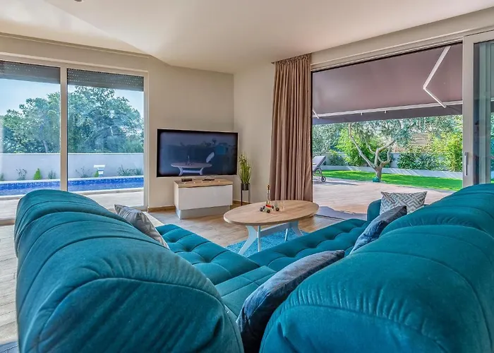 Beautiful In With Kitchen Пореч