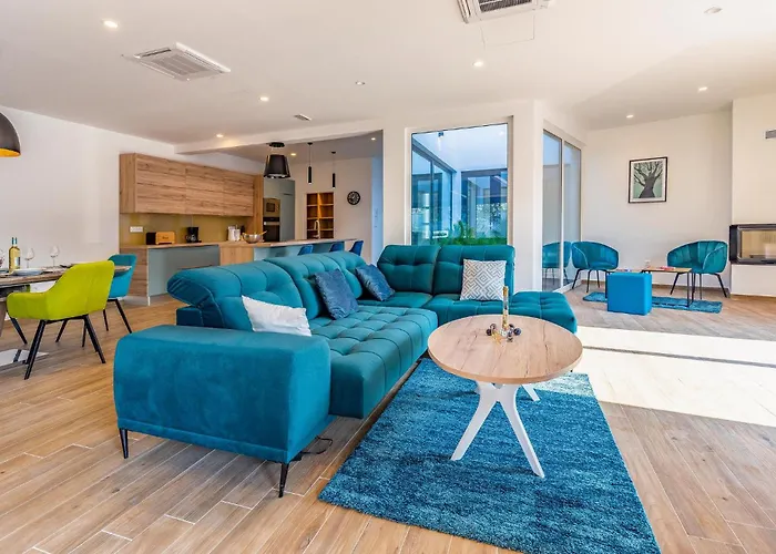 Beautiful In With Kitchen * Пореч